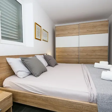 Ambi For 6 Near Holiday home Trogir