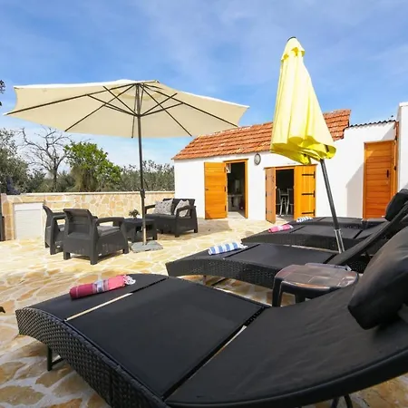 Ambi For 6 Near * Trogir