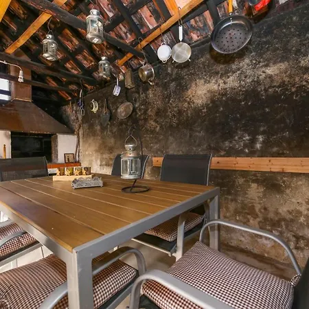 Holiday home Ambi For 6 Near Trogir