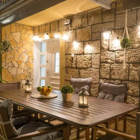 Ambi For 6 Near Trogir